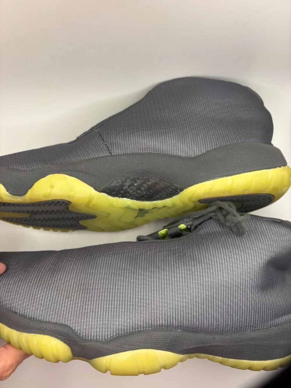 Air Jordan Future Dark Grey Volt Sneakers Men  8.5 656503-02 5 2014